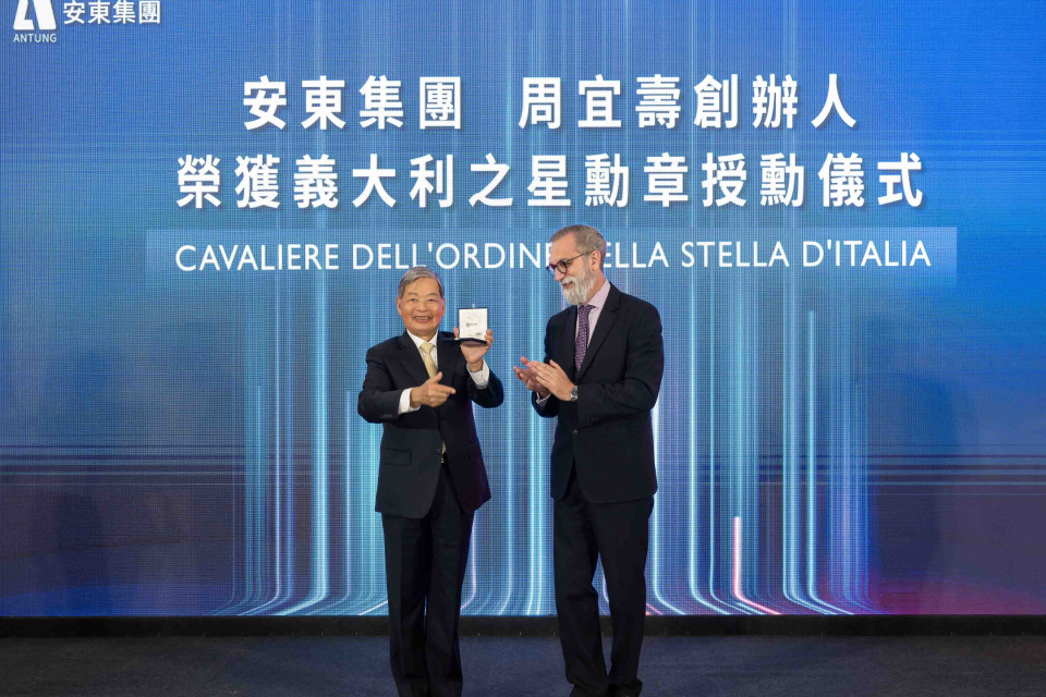 Antung Group's founder, Mr. CHOU YI SHOU, was honored with the  " Knight of the order of Italian Stars" medal.